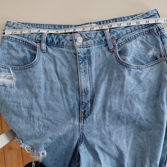 We The Free People Baggy Boyfriend Jeans Distressed Slouchy Wide Leg 32 - Picture 5 of 10